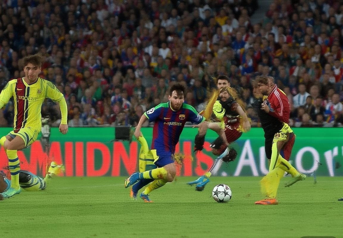 2017欧冠经典：梅西率巴萨4-0大胜拜仁，巅峰对决回顾(图2)